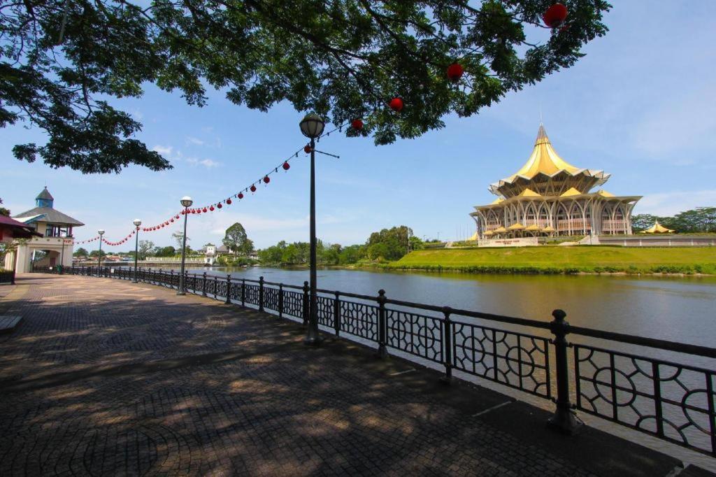 Kuok Pin Hotel Kuching Exterior foto